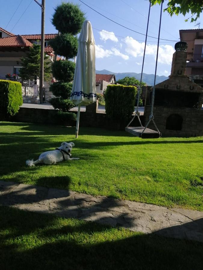 Guesthouse Athanasiou Káto Loutrákion Esterno foto