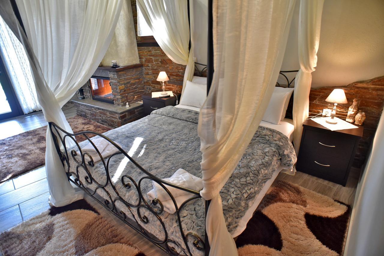 Guesthouse Athanasiou Káto Loutrákion Esterno foto