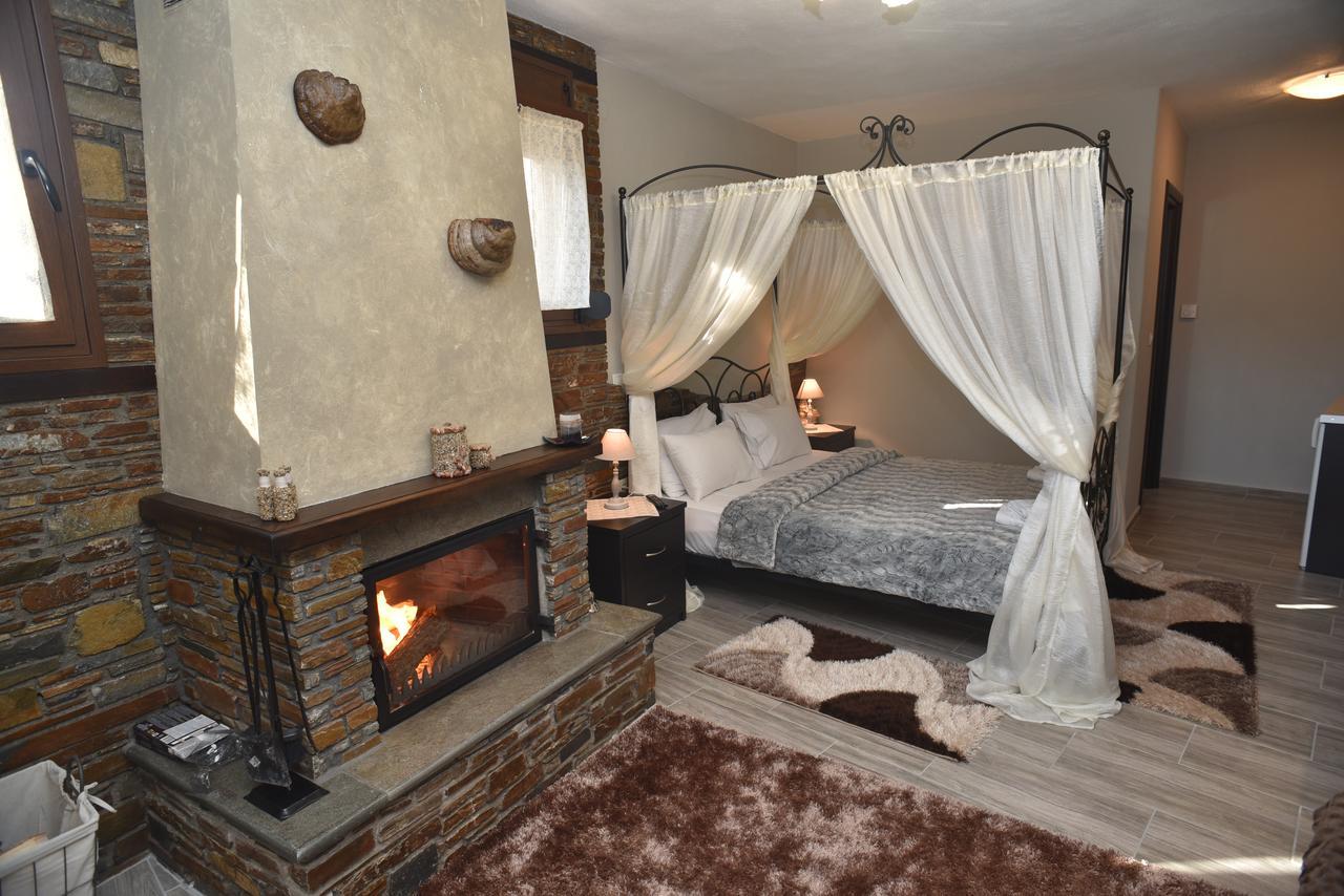 Guesthouse Athanasiou Káto Loutrákion Esterno foto